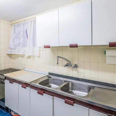 Two-bedroom In Apartamento
